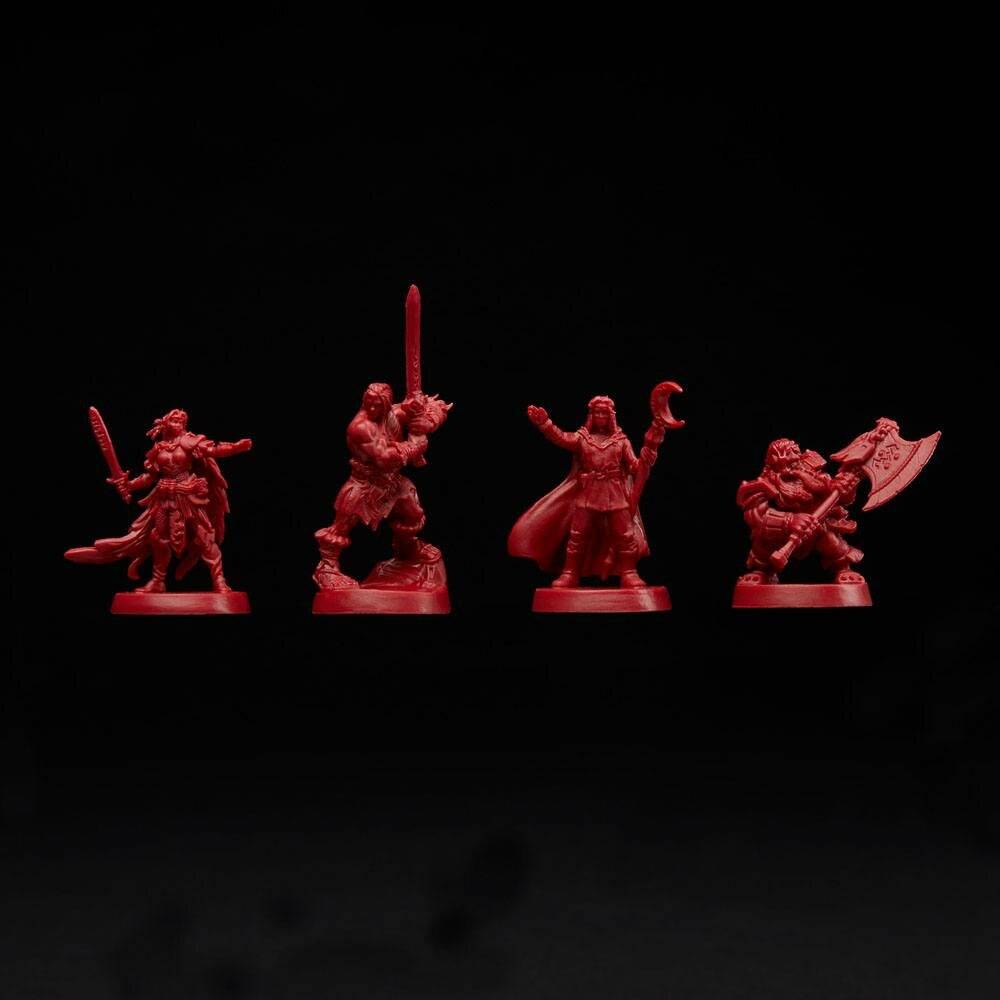 Vier rote Fantasy-Miniaturen: ein Krieger, ein Ritter mit erhobenem Schwert, ein Zauberer und ein Zwerg mit einer Axt, alle vor einem dunklen Hintergrund.