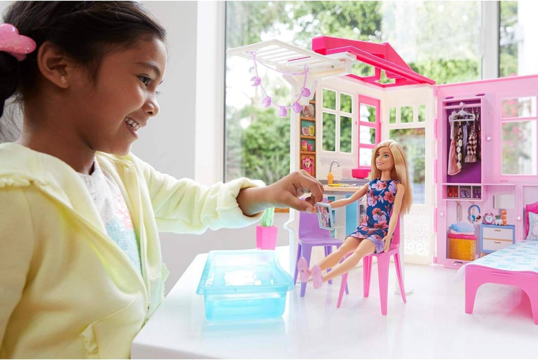 Barbie-Haus Küche Schlafzimmer Badezimmer Pool komplett m. Möbel Puppe 3+ GWY84