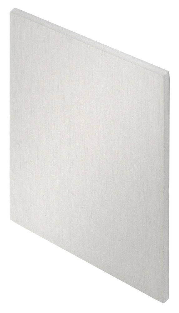 Eine leere, weiße Leinwand, die in einem Winkel vor einem grauen Hintergrund angezeigt wird.