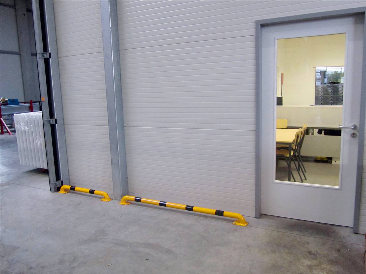 Schake 477_41BG Rammschutz-Balken Stahlrundrohr Ø 76 mm für Dübelbefestigung Gesamtbreite: 800 mm