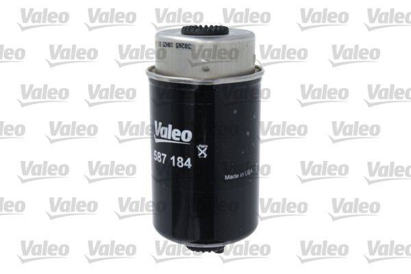 Ein schwarzer Valeo-Ölfilter mit der Nummer '587 184', der auf der Oberseite aus Metall besteht. Der Hintergrund zeigt das wiederholte Valeo-Logo.