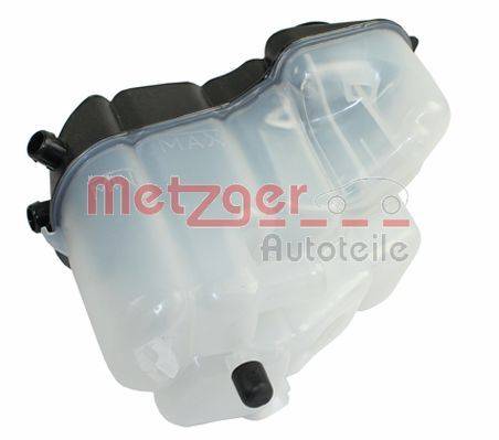 Ein transparenter Kunststoff-Ausgleichsbehälter für Kühlsysteme mit dem eingeprägten Logo von 'Metzger Autoteile'.