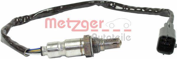 Sauerstoffsensor mit Metallgehäuse und Drahtanschluss auf einem neutralen Hintergrund, wahrscheinlich für die Automobilanwendung, in Nahaufnahme.