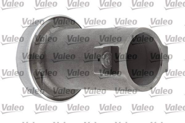 Nahaufnahme einer grauen, zylindrischen Metallröhre, leicht geneigt, mit wiederholt überblendeter Markentext 'Valeo'.