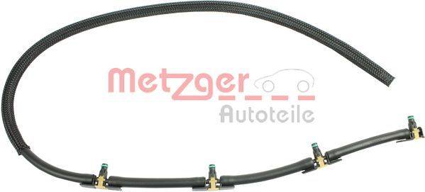 Eine Kraftstoffleitung mit Anschlüssen, gekennzeichnet mit 'Metzger Autoteile', verwendet für Autoersatzteile.