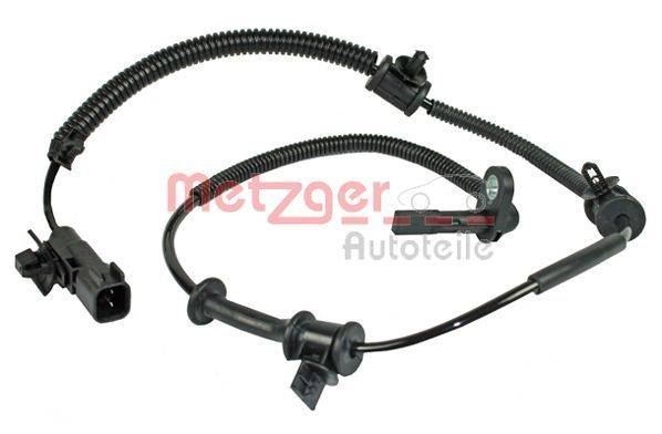 Spiralig gewickeltes schwarzes Automobil-Kabel mit Anschlüssen, vor einem weißen Hintergrund, mit rotem Überlagerungstext 'Metzger Autoteile'.