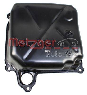 Eine schwarze Metallautomotorkomponente mit geprägten Markierungen '2004' und dem in Rot gehaltenen Text 'Metzger Autoteile', der den Markennamen anzeigt.