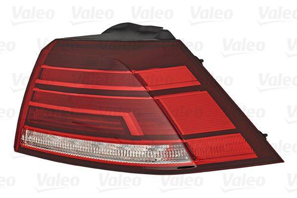 Rücklicht für Automodell mit roten und weißen Abschnitten, hergestellt von Valeo.