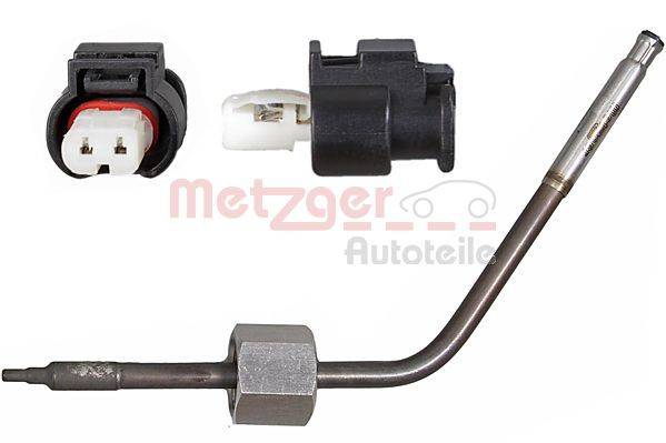 Ein Autosensor für die Abgasanlage mit einer Metallsonde und einem Kunststoffstecker, der vor einem weißen Hintergrund präsentiert wird. 'Metzger Autoteile' Text sichtbar.