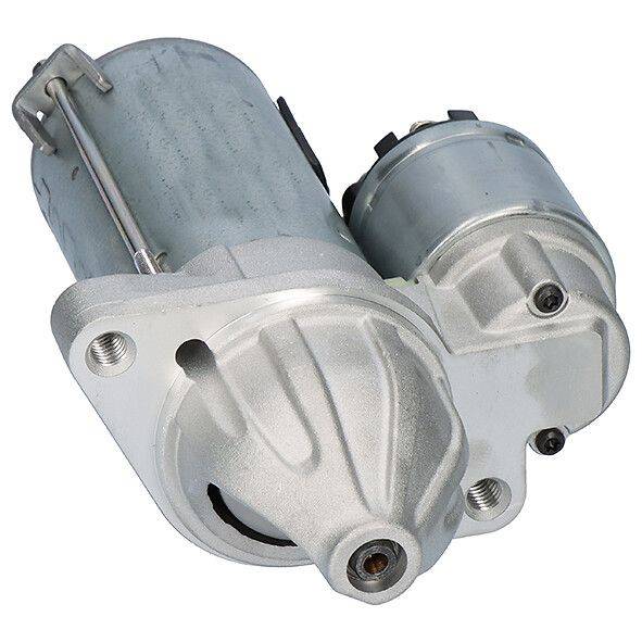 Ein metallischer Anlasser mit zylindrischen Komponenten und Befestigungspunkten, der typischerweise verwendet wird, um den Verbrennungsprozess eines Motors zu starten.