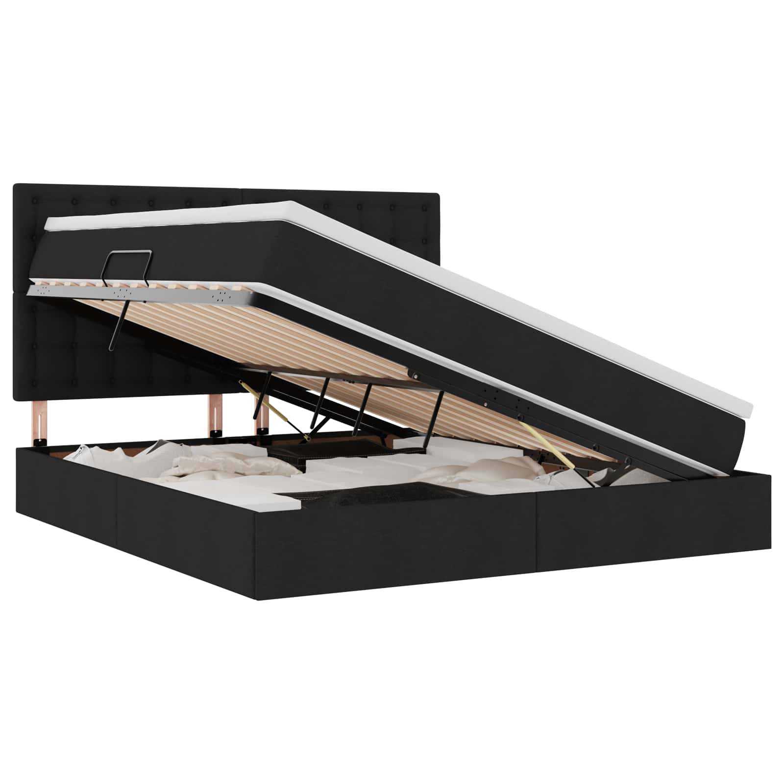 Ein schwarzes Stauraumbett mit einem Matratzen-Hebemechanismus öffnet den Stauraum unter dem Bett und zeigt ausreichend Platz zum Organisieren von Habseligkeiten.