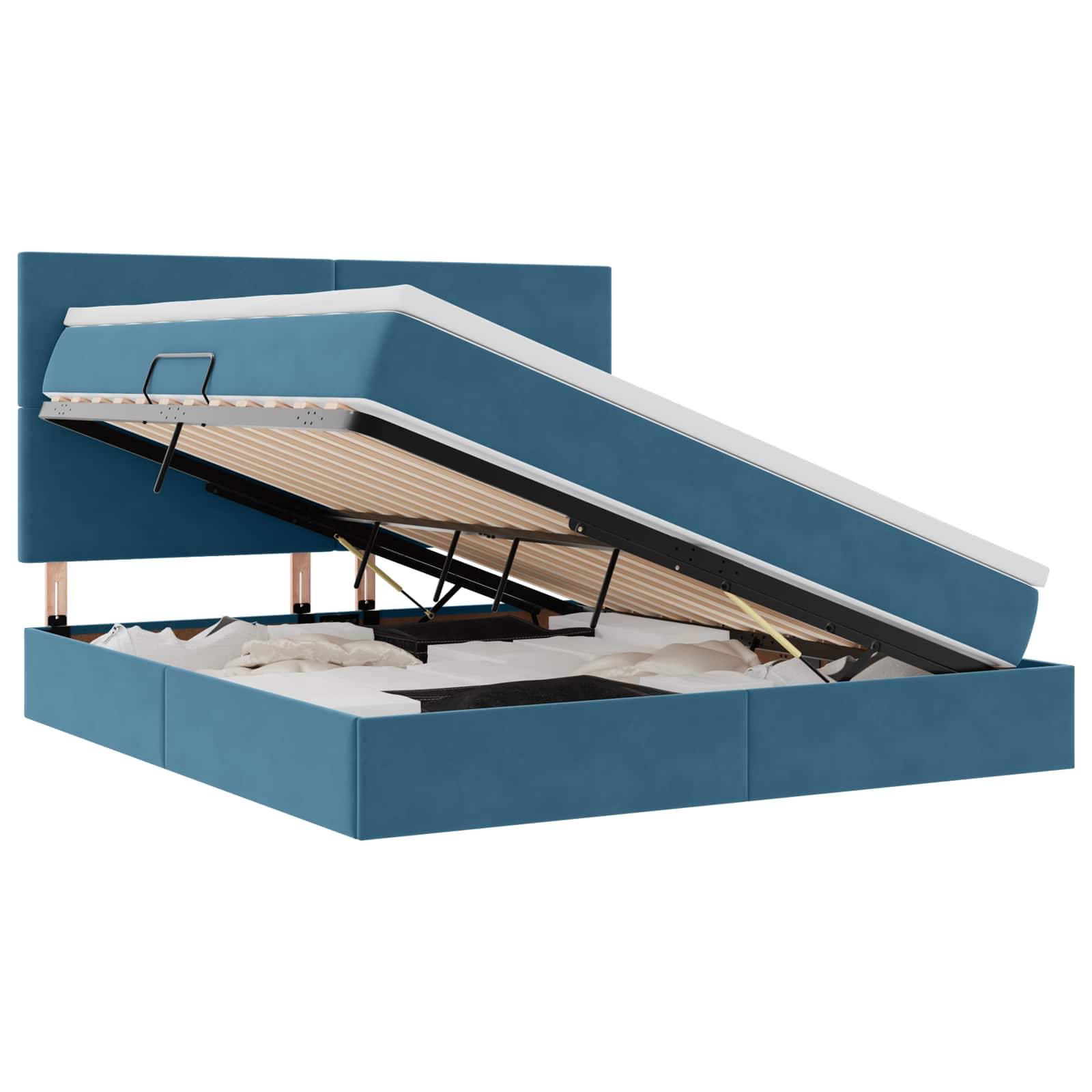 Ein blau gepolstertes Bett mit einer angehobenen hydraulischen Stauraumbasis, die Platz für Aufbewahrung darunter freigibt, vor einem schlichten Hintergrund.