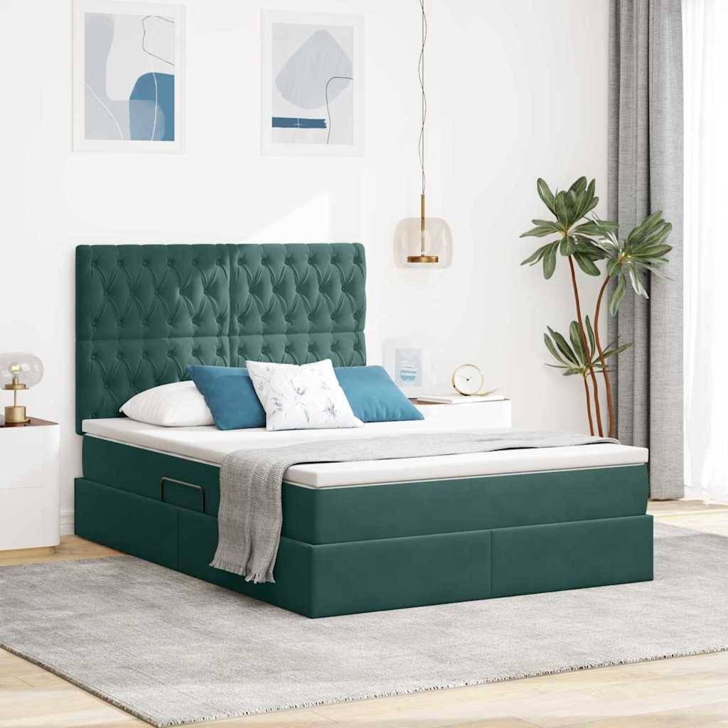 Ein modernes Schlafzimmer mit einem türkis gepolsterten Bett, das einen gesteppten Kopfteil aufweist, blaue Kissen und eine dekorative Pflanze in der Ecke.