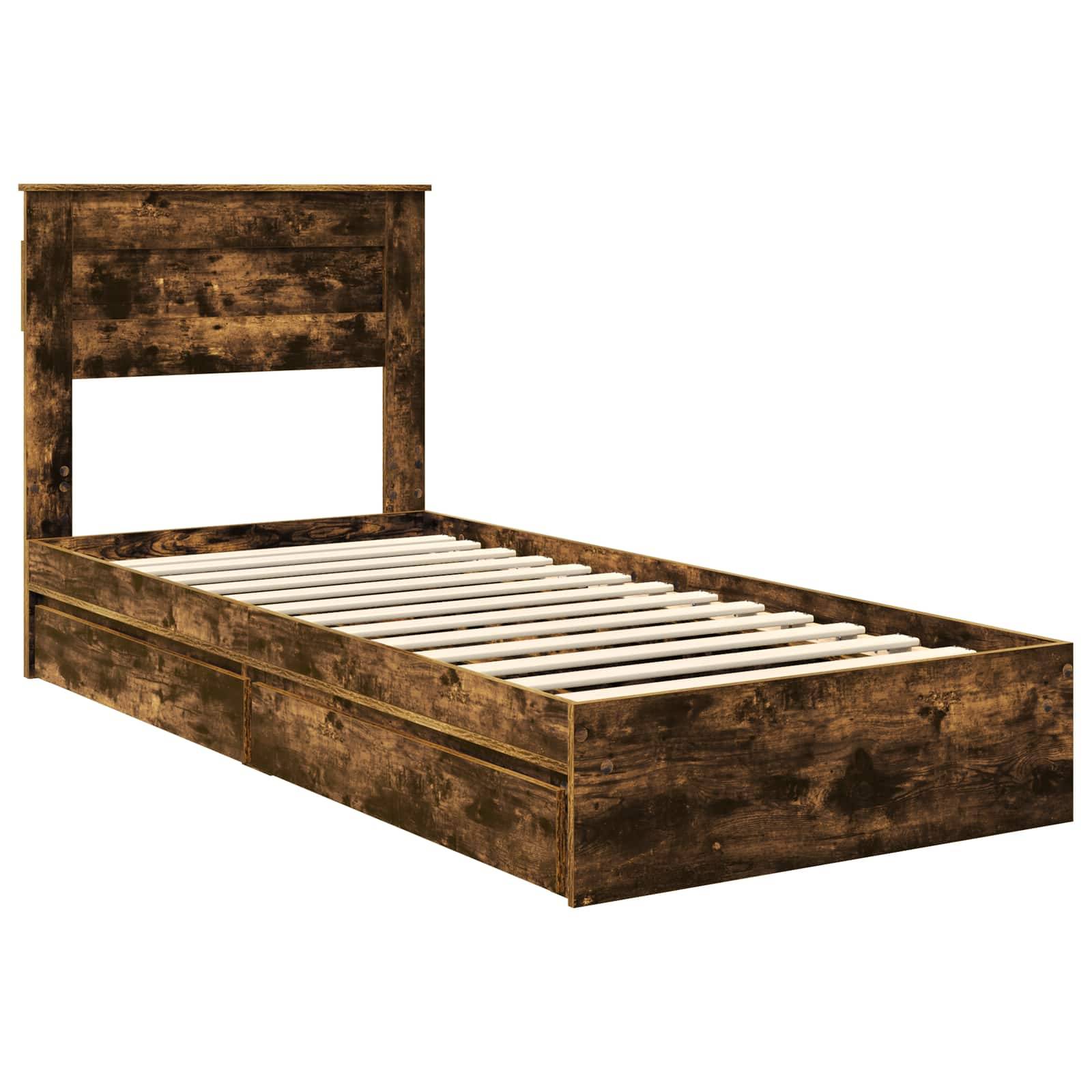 Ein Holz-Einzelbett-Plattformbett mit rustikaler Oberfläche, das einen Kopfteil und Schubladen unter dem Bett umfasst, ohne Matratze.
