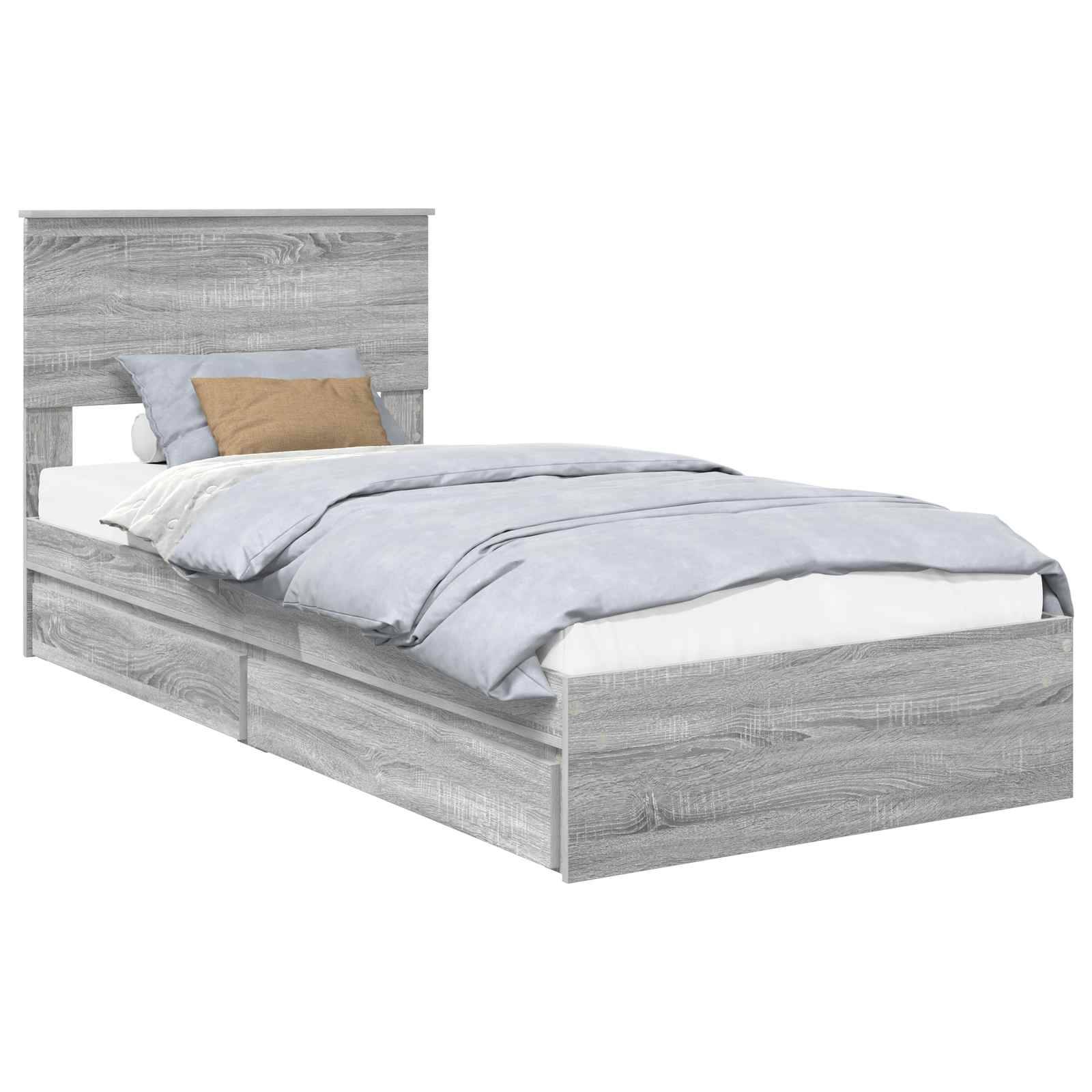 Ein minimalistisches graues Holzbett mit einer hellblauen Bettdecke, passenden Kissen und einem braunen Zierkissen. Das Bett hat ein modernes Design.