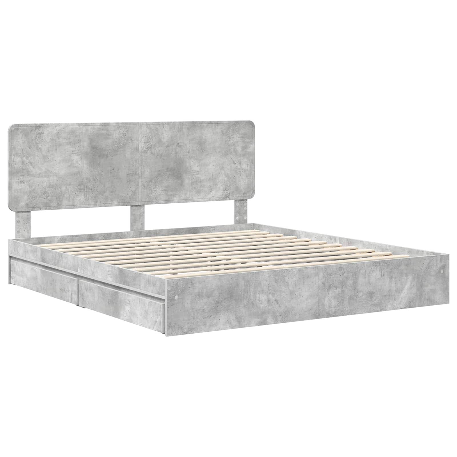 Ein grauer Holzbettrahmen mit hohem Kopfteil, mit Holzlatten und zwei Lagerschubladen darunter.