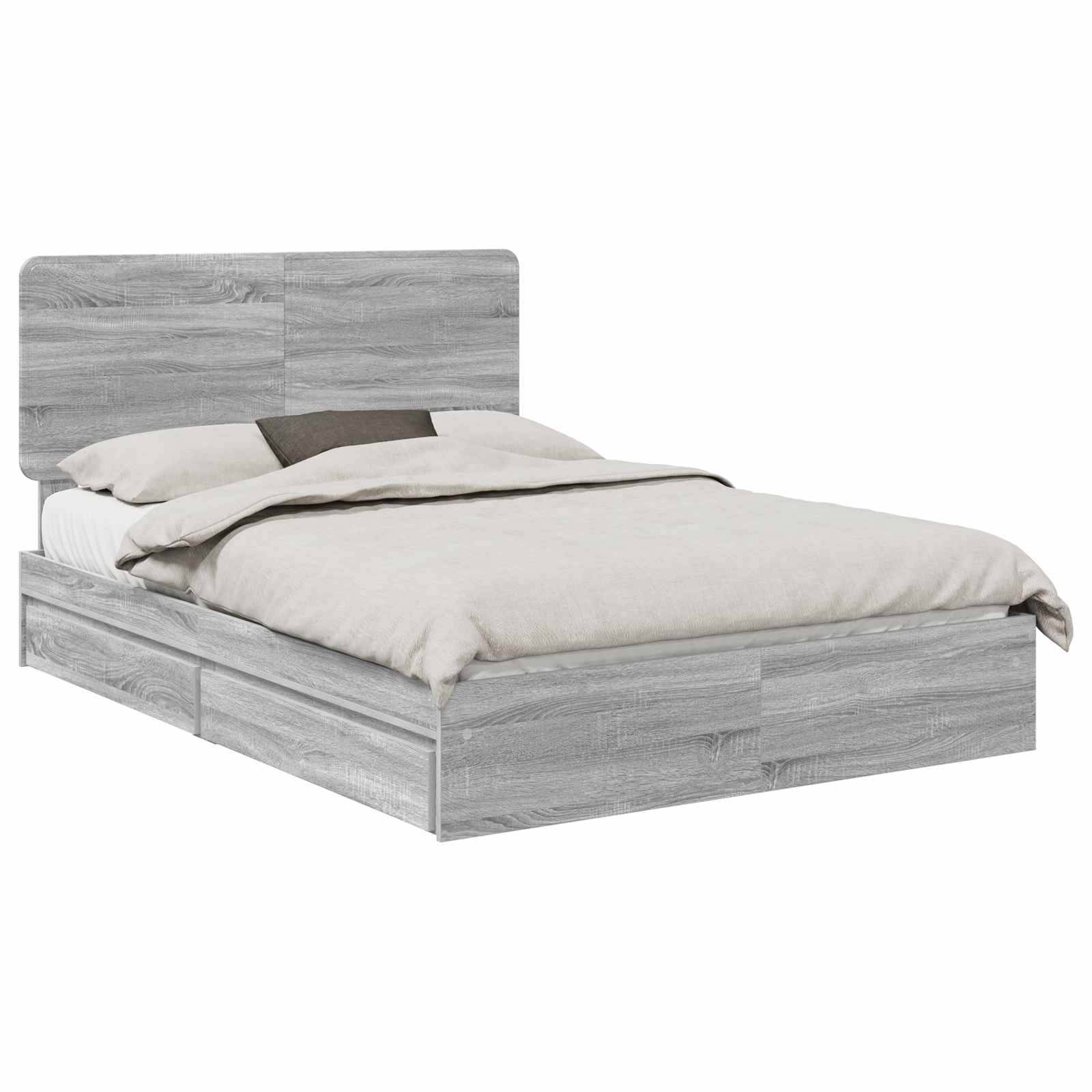 Ein Holzbettgestell mit Kopfteil in einem hellen Grauton, ausgestattet mit einer grauen Decke und einem weißen Bettüberwurf.