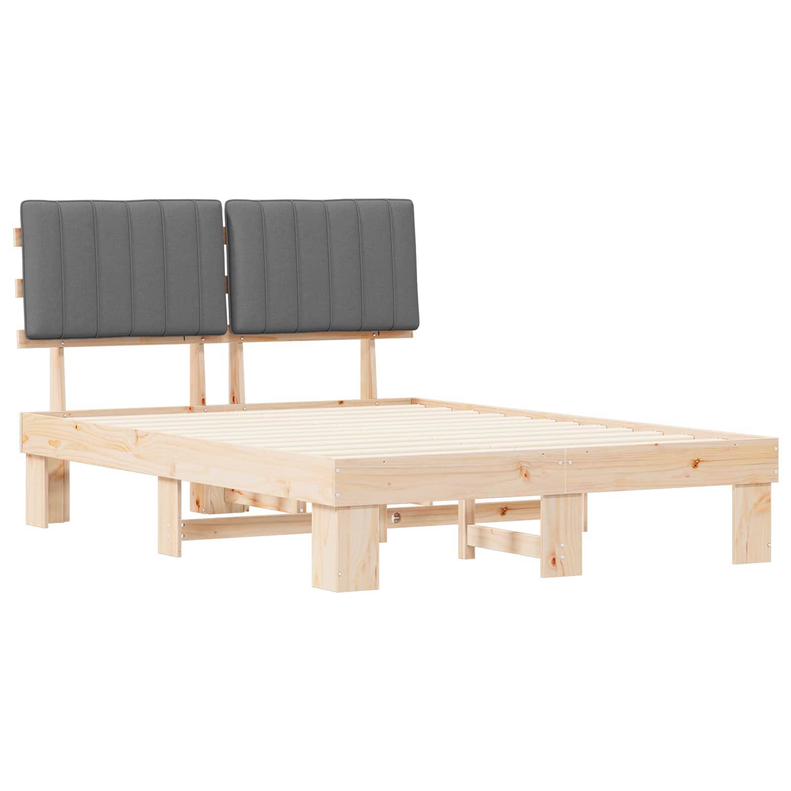 Holzrahmen eines Doppelbettes mit integrierten grauen gepolsterten Kopfteilen, das ein minimalistisches Design aufweist und sich perfekt für moderne Innenräume eignet.
