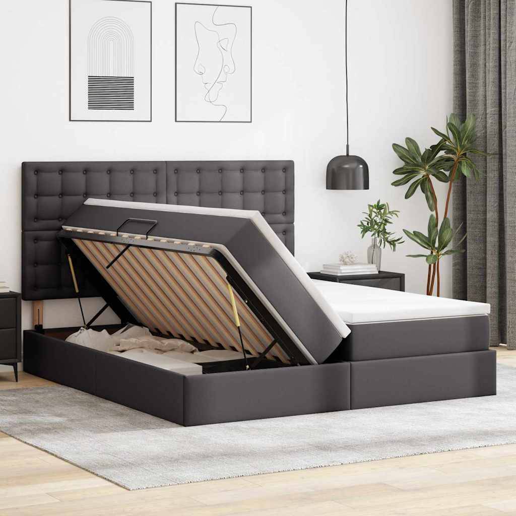 Modernes Schlafzimmer mit erhöhtem Speicherbett, grauem gepolstertem Kopfteil und Dekoration einschließlich hängender Leuchte und Topfpflanze.
