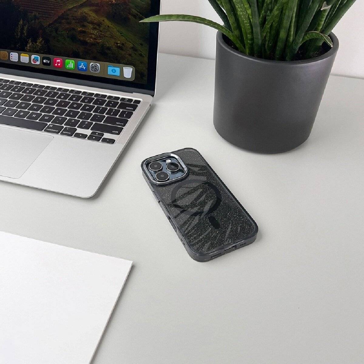 Smartphone Schutzhülle mit Glitzer-Effekt und Magnetring Bumper kompatibel mit iPhone 17 Schwarz