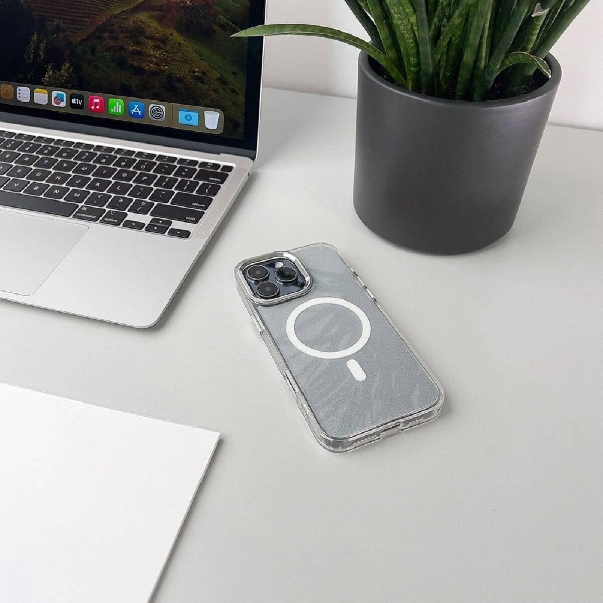 Smartphone Schutzhülle mit Glitzer-Effekt und Magnetring Bumper kompatibel mit iPhone 17 Silber