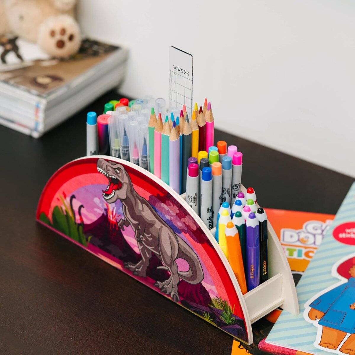 WAGOMA Stiftehalter Kinder [5 Fächer] Robuster Schreibtisch Organizer aus Holz Dinosaurier