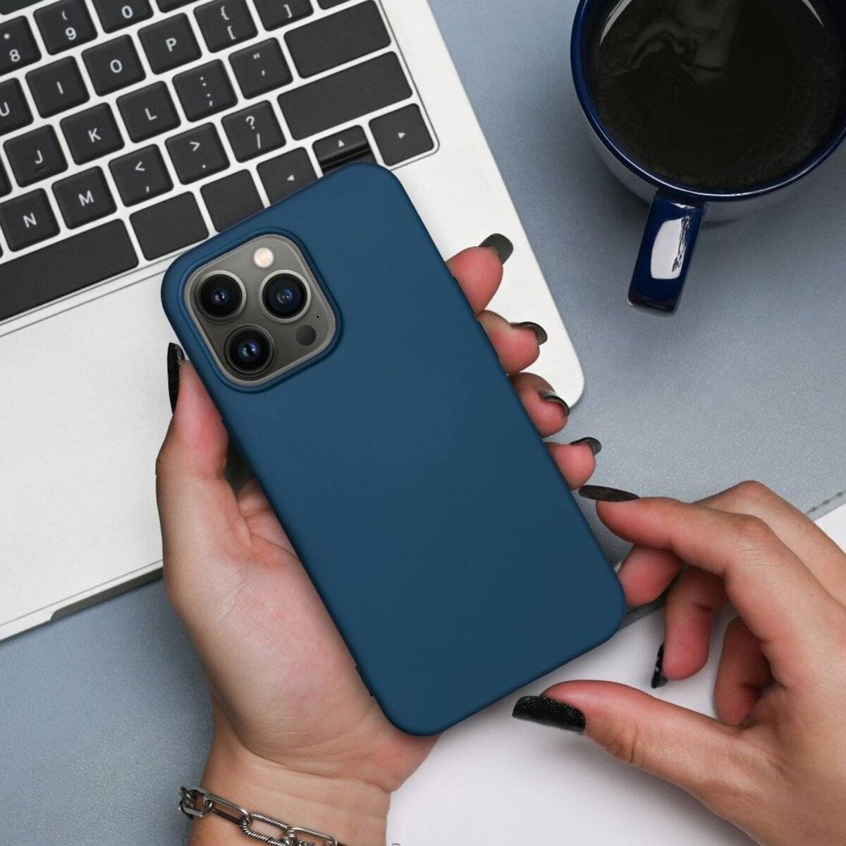 Soft-Touch Silikonhülle Elegantes Case Handyhülle Bumper kompatibel mit iPhone 17