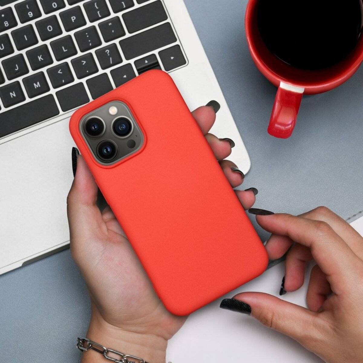 Soft-Touch Silikonhülle Elegantes Case Handyhülle Bumper kompatibel mit iPhone 17 Pro Max