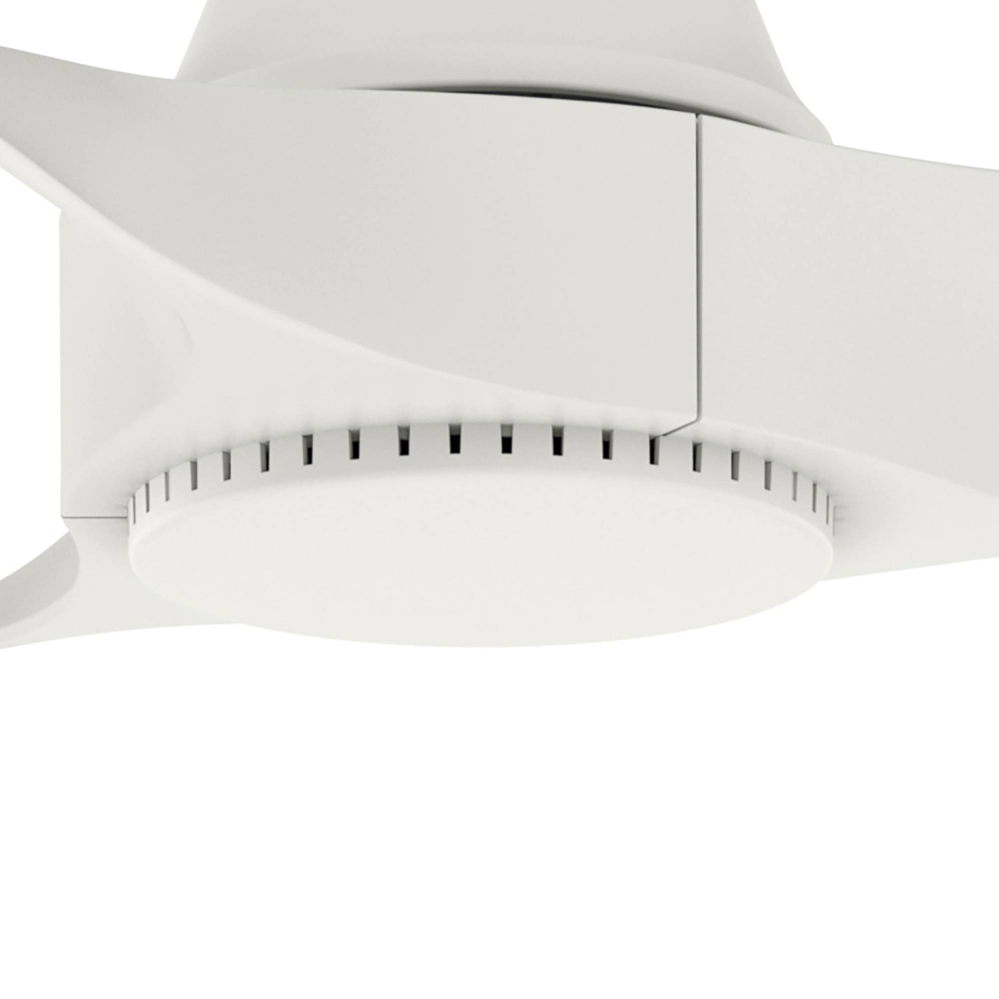 Nahaufnahme eines Deckenventilators mit weißen Flügeln und einem zentralen Motor in modernem, stromlinienförmigem Design.