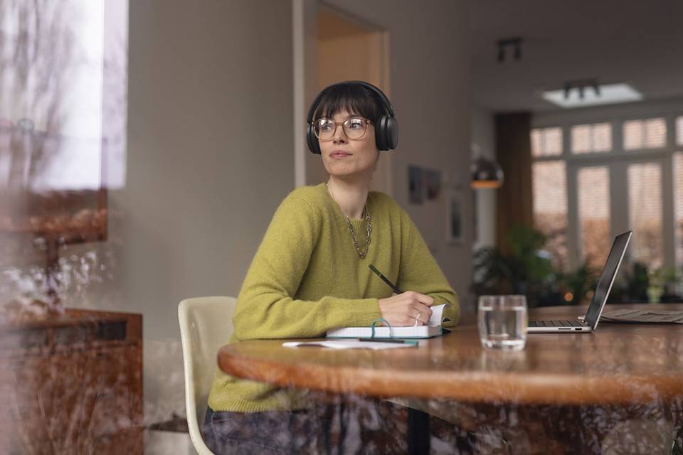Philips TAH5209BK Leichter On-Ear-Kopfhörer schwarz - Kopfhörer - 20 KHz
