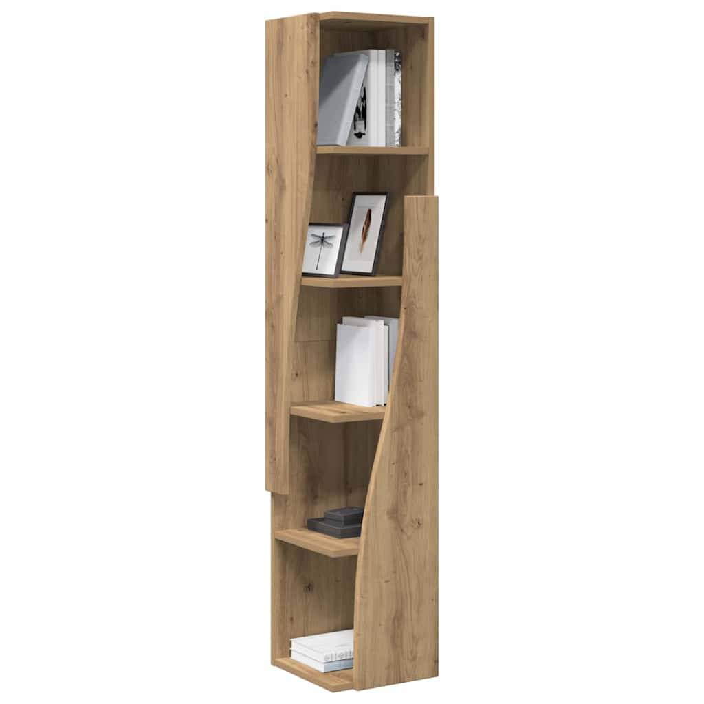 Ein hoher, schmaler Bücherregal aus Holz mit geschwungener Seitengestaltung, der Bücher und zwei Dekorationsstücke auf verschiedenen Regalbrettern enthält.