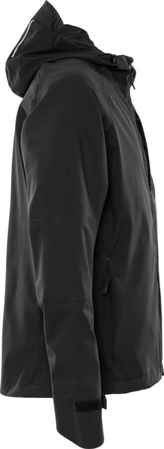 Eine Nahaufnahme einer schlichten schwarzen Jacke, die die Seiten- und Rmelsdetails zeigt.