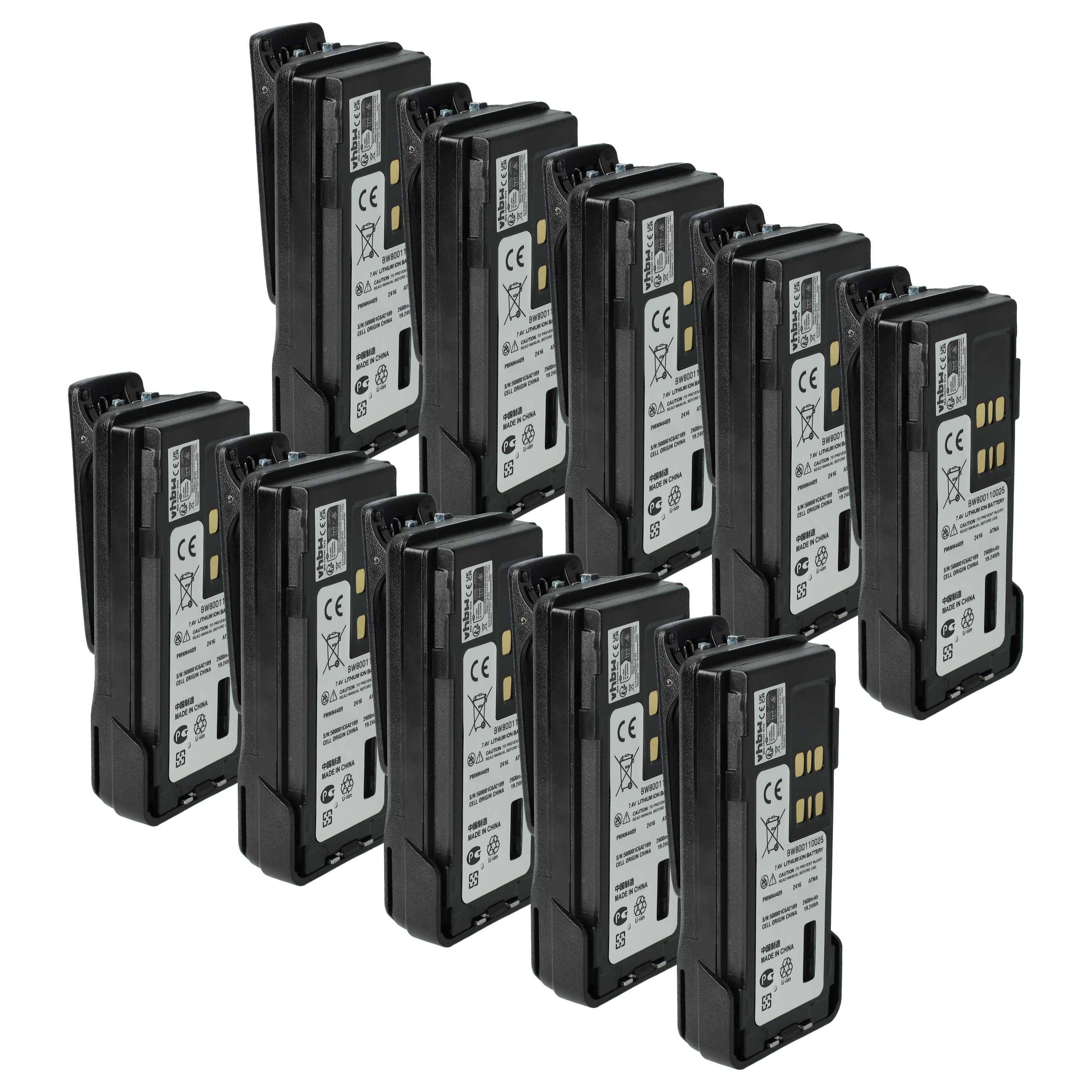 Zehn schwarze und graue Walkie-Talkie-Batterien in einer versetzten Anordnung, die QR-Codes und technische Beschriftungen auf jeder Batterie zeigen.