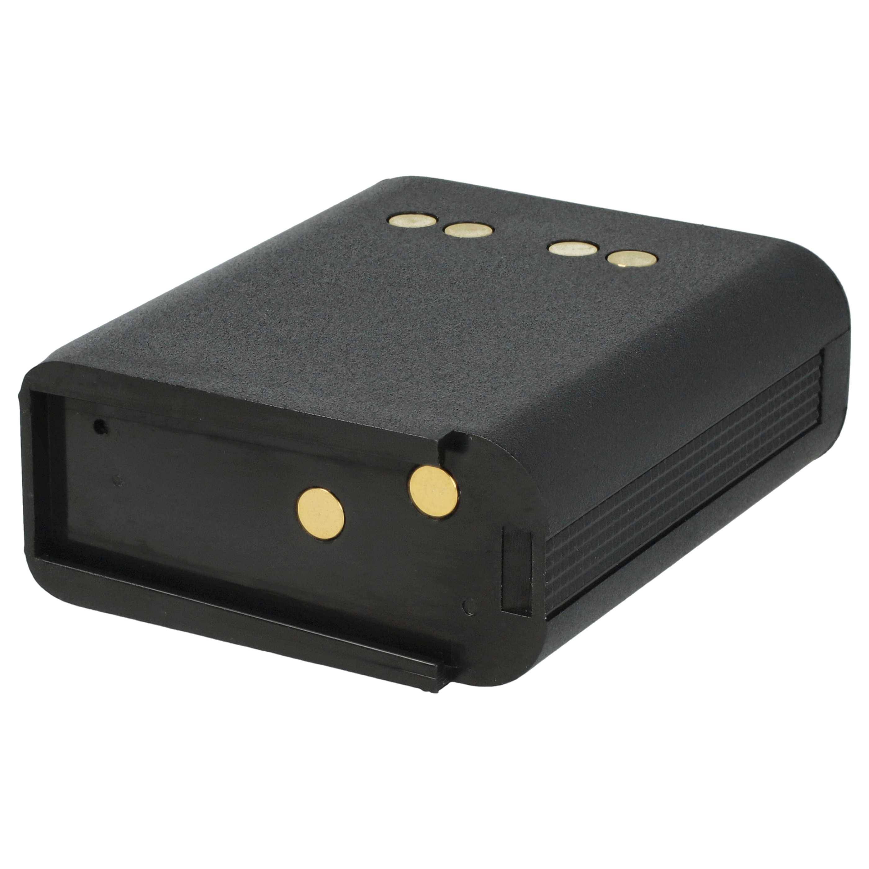 Ein rechteckiges, schwarzes elektronisches Gerät mit goldenen Akzenten und mehreren kleinen Löchern, möglicherweise eine Batterie oder Stromeinheit.