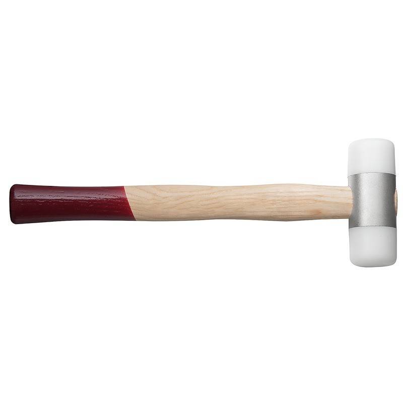 Ein Gummihammer mit einem Holzgriff und weißen Gummiköpfen an beiden Enden, der zum sanften Klopfen ohne Beschädigung von Oberflächen verwendet wird.