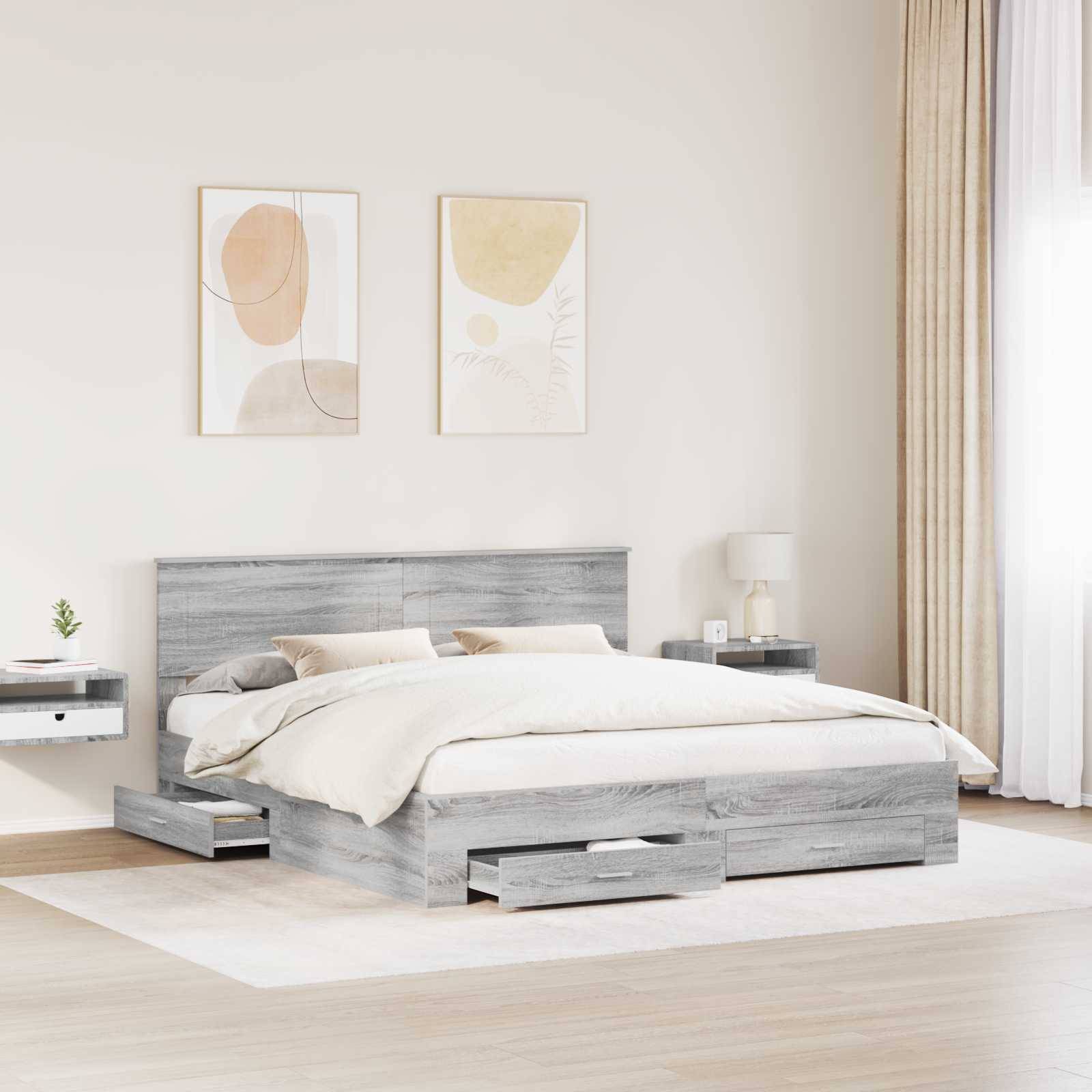 Das minimalistische Schlafzimmer zeigt ein grauholzernes Bett mit einer beigen Steppdecke, schwebende Nachttische, zwei abstrakte Kunstwerke darüber und eine Lampe.