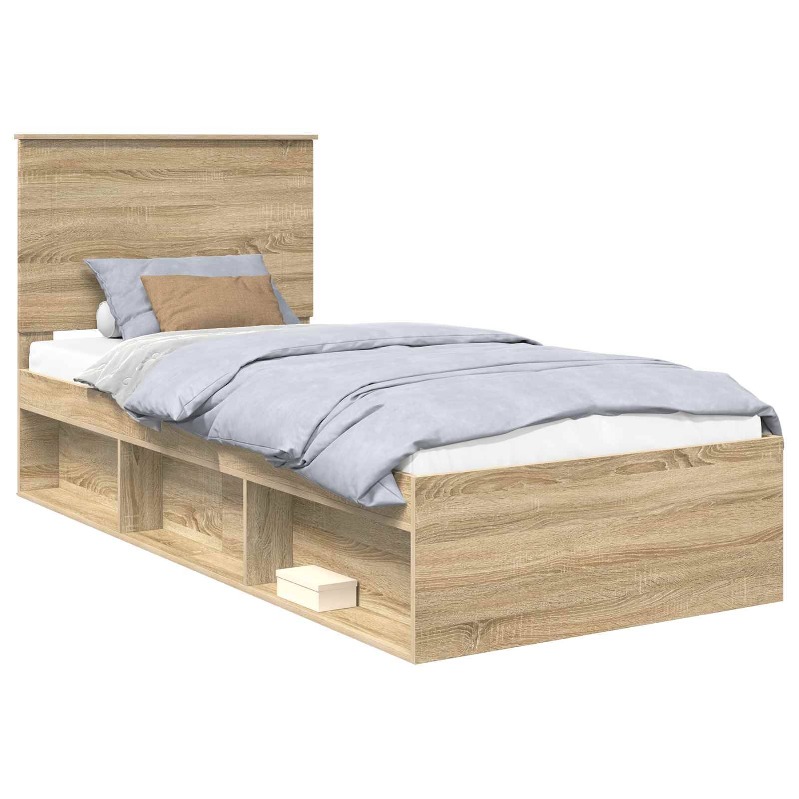 Ein Holzbett mit integrierten Stauraumregalen darunter, bedeckt mit hellblauen Laken und Kissen.