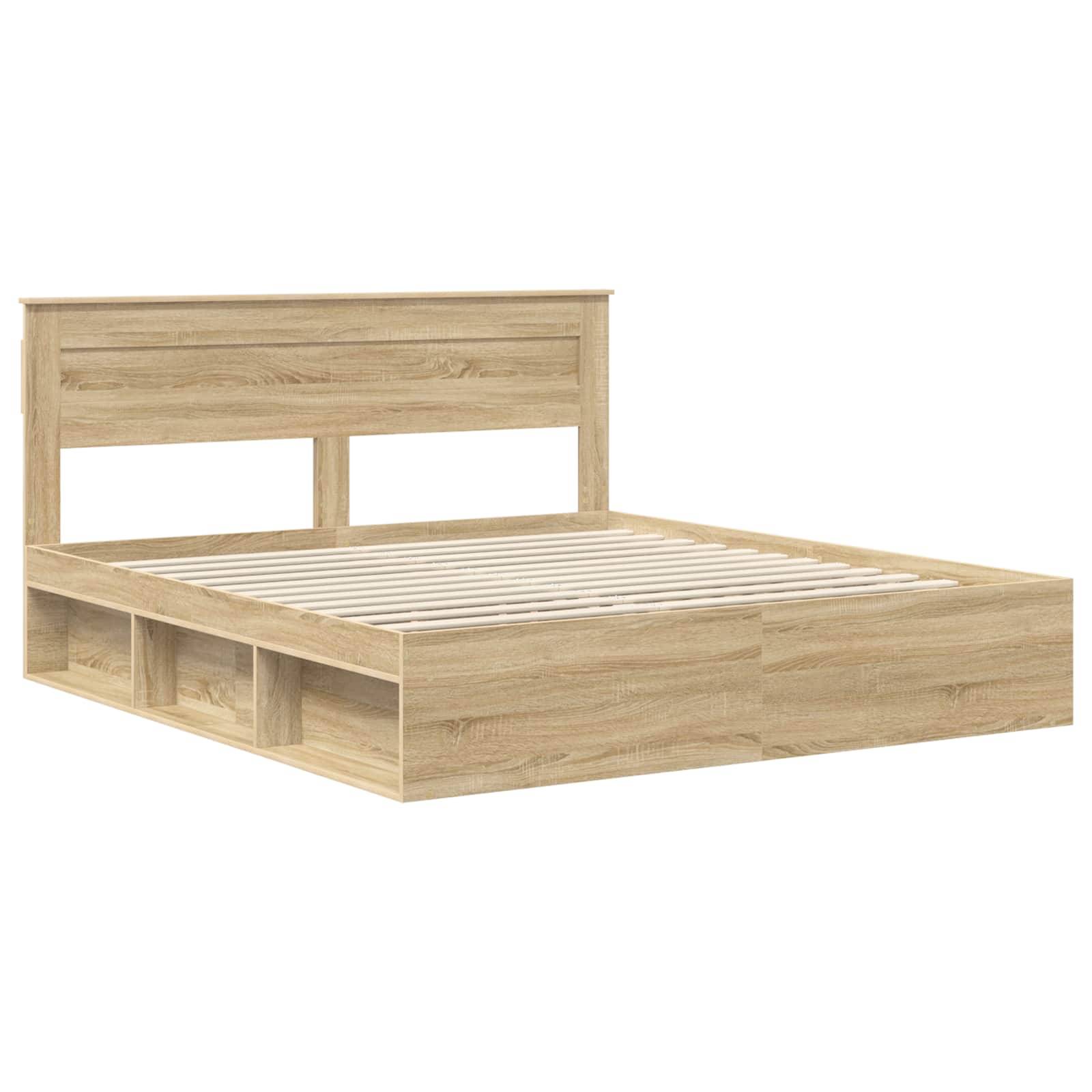 Holzbett mit Kopfteil und integrierten Ablageregalen an den Seiten.