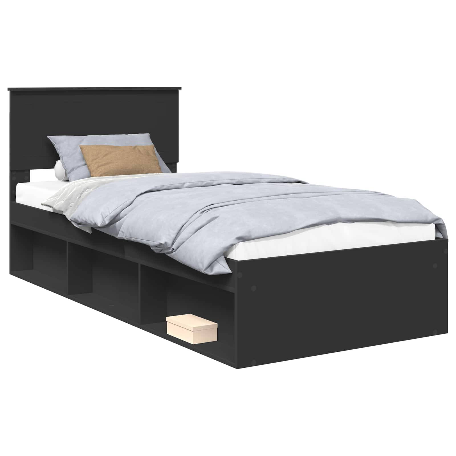 Ein schwarzes Einzelbett mit Kopfteil, hellblaue Bettwäsche und ein braunes Kissen. Das Bett verfügt über integrierte offene Regale an der Seite.
