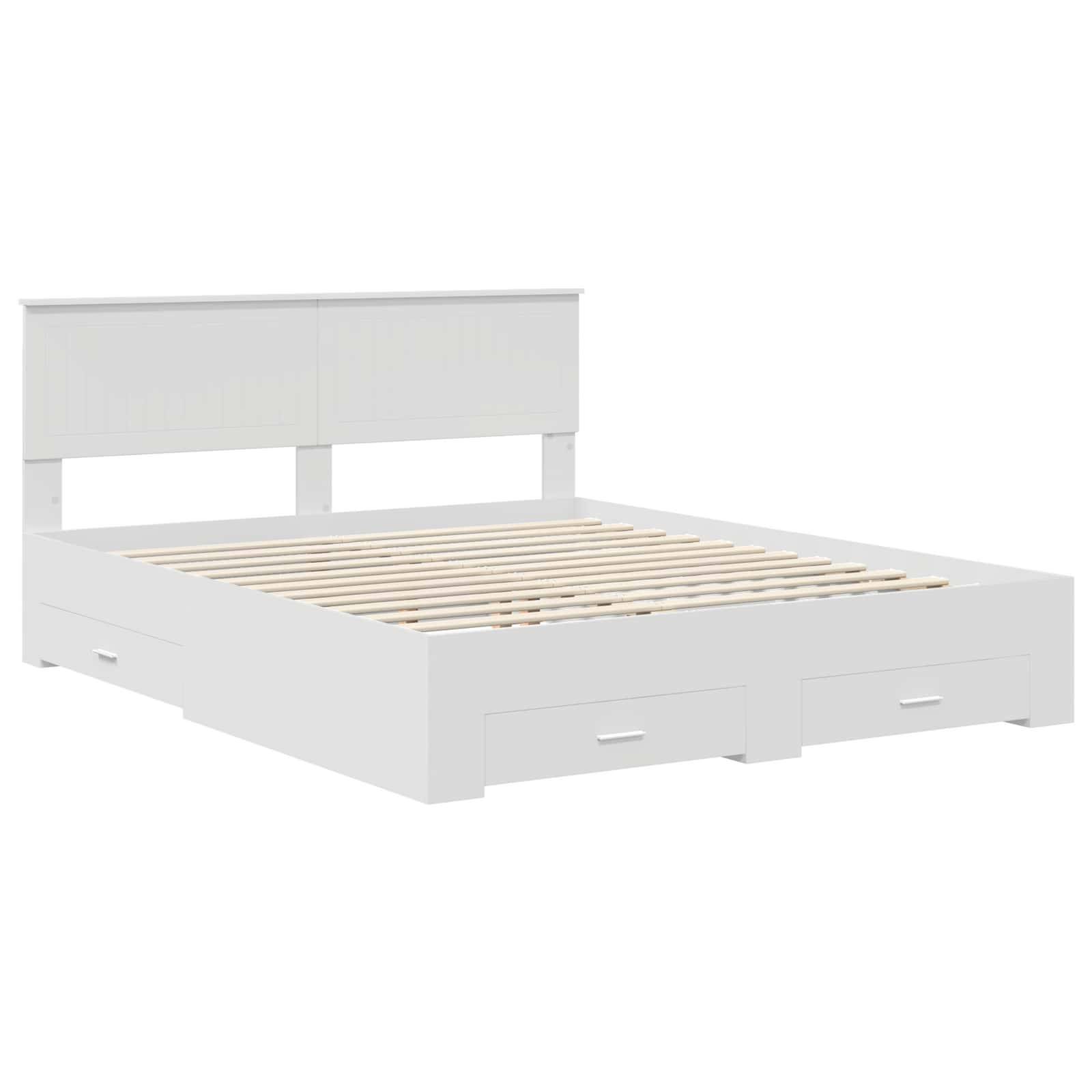 Ein weißer Holzbettrahmen mit Aufbewahrungsschubladen unterhalb des Matratzenbereichs, ausgestattet mit einer Lattenrostunterlage und einem schlichten Kopfteildesign.