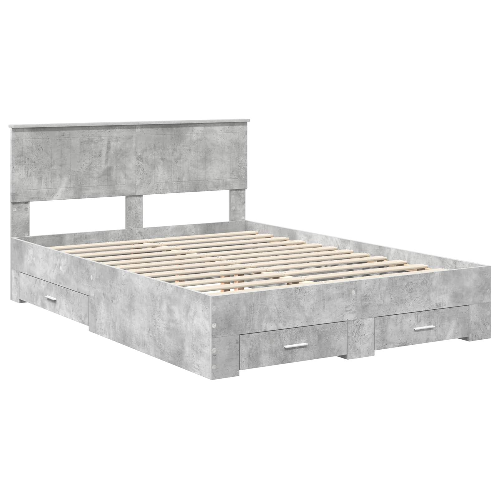 Ein Plattformspeicherbett mit grauer Waschfinish, hohem Kopfteil und Unterbett-Schubladen, entworfen für ein modernes Schlafzimmer.