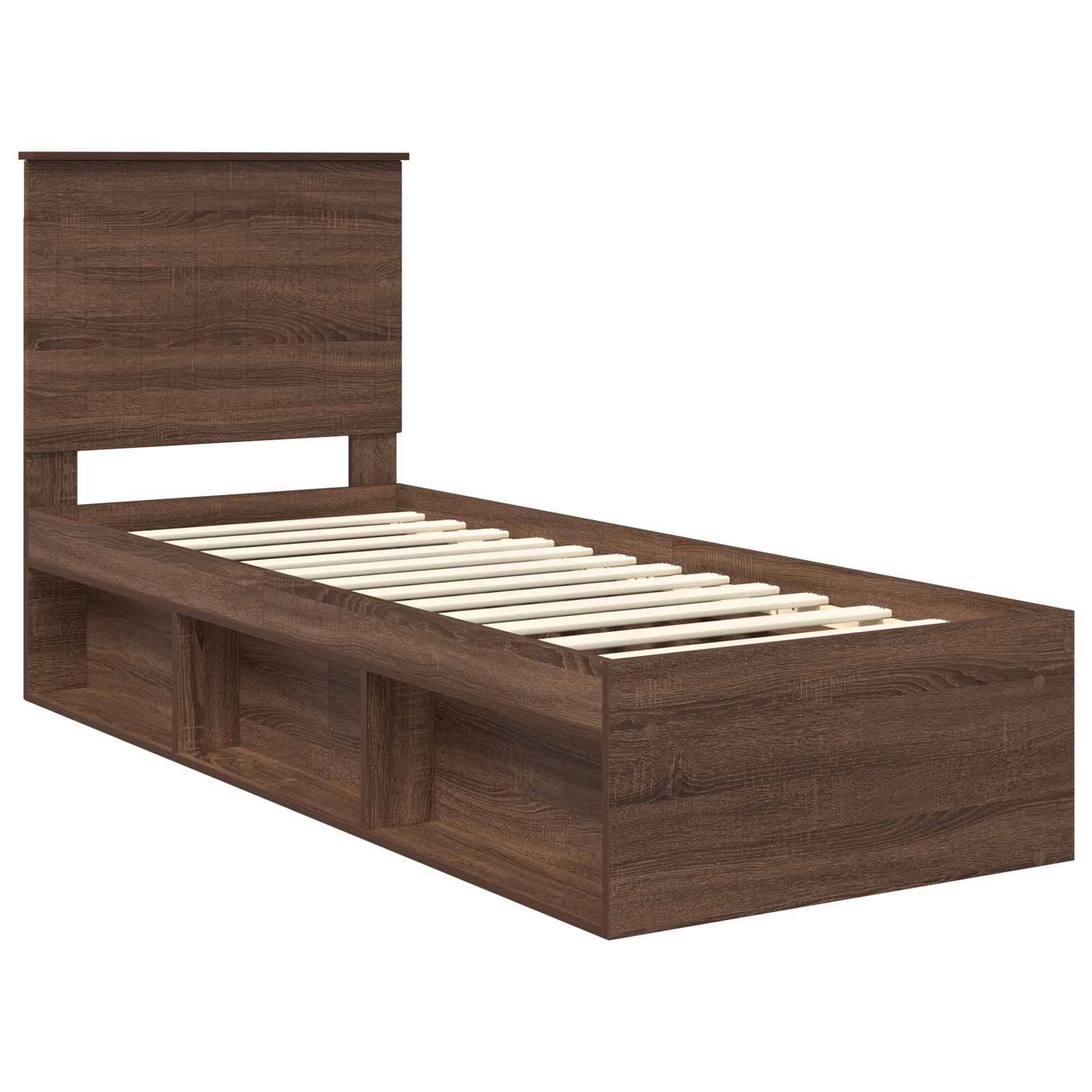 Ein Holzbettgestell mit hohem Kopfteil und eingebauten Ablageregalen entlang der Seiten, von einem schrägen Seitenwinkel aus betrachtet.