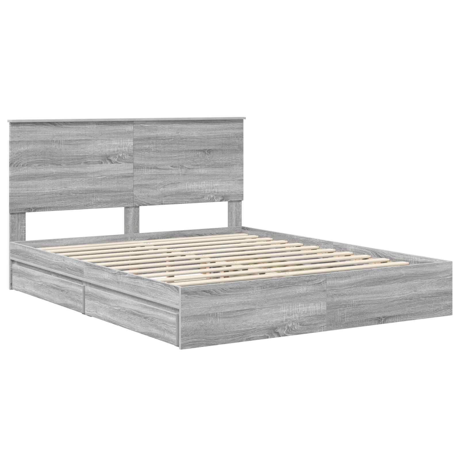 Ein grauer Holzbettrahmen mit hohem Kopfteil und Lattenrost. Das Design zeichnet sich durch klare Linien und einen minimalistischen Stil aus.