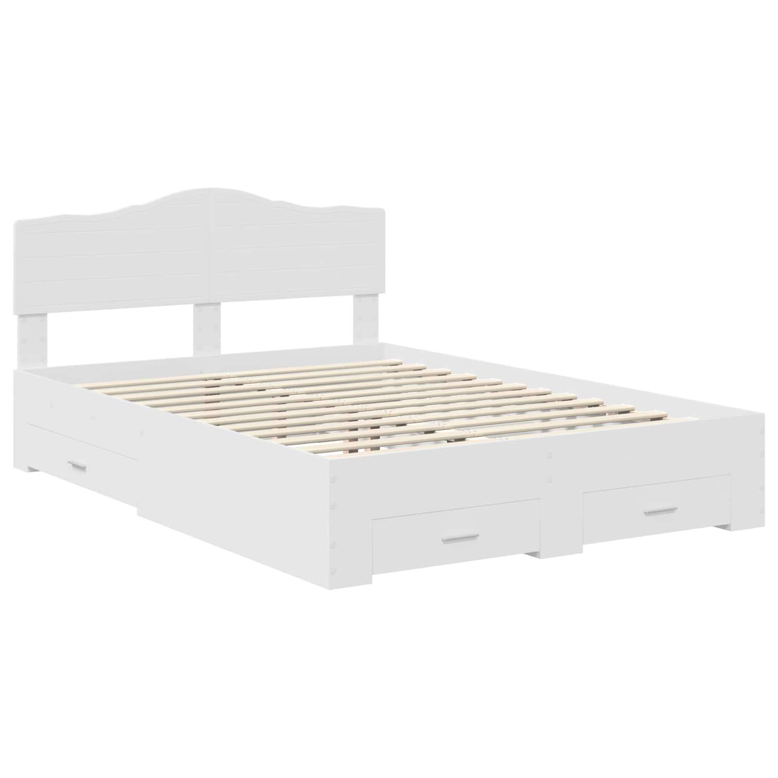 Ein weißer Holzbettrahmen mit einem schlichten Kopfteil und Unterbett-Schubladen. Der Rahmen verfügt über Holzlatten zur Matratzenunterstützung.