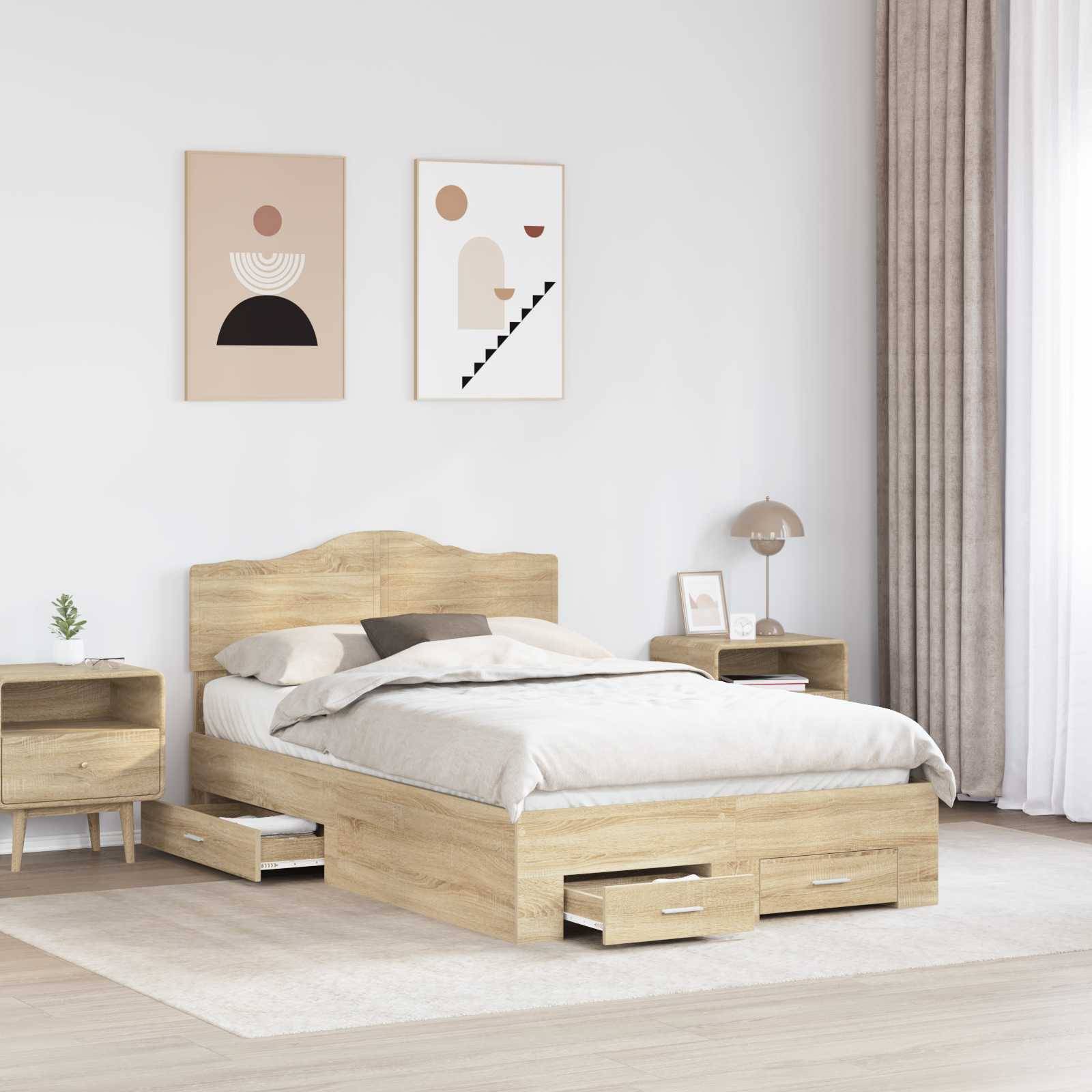 Ein minimalistisches Schlafzimmer mit einem Holzbett, das Schubladen zur Aufbewahrung hat, neutrale Bettwäsche, ein kleiner Nachttisch und zwei abstrakte Kunstdrucke an der Wand.