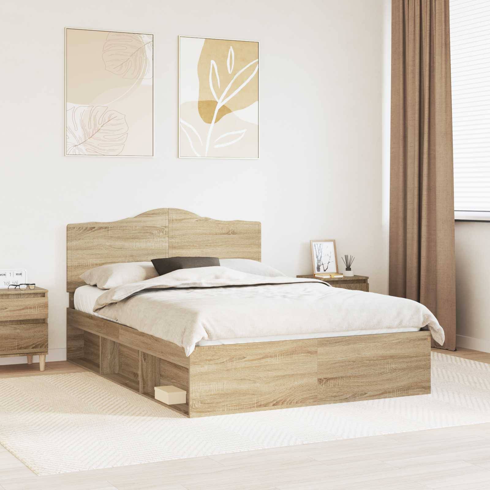 Ein minimalistisches Schlafzimmer mit einem Holzbett, weißer Bettwäsche, hellen Holznachttischen, abstrakter Wandkunst und einem beigefarbenen Teppich unter sanftem Naturlicht.