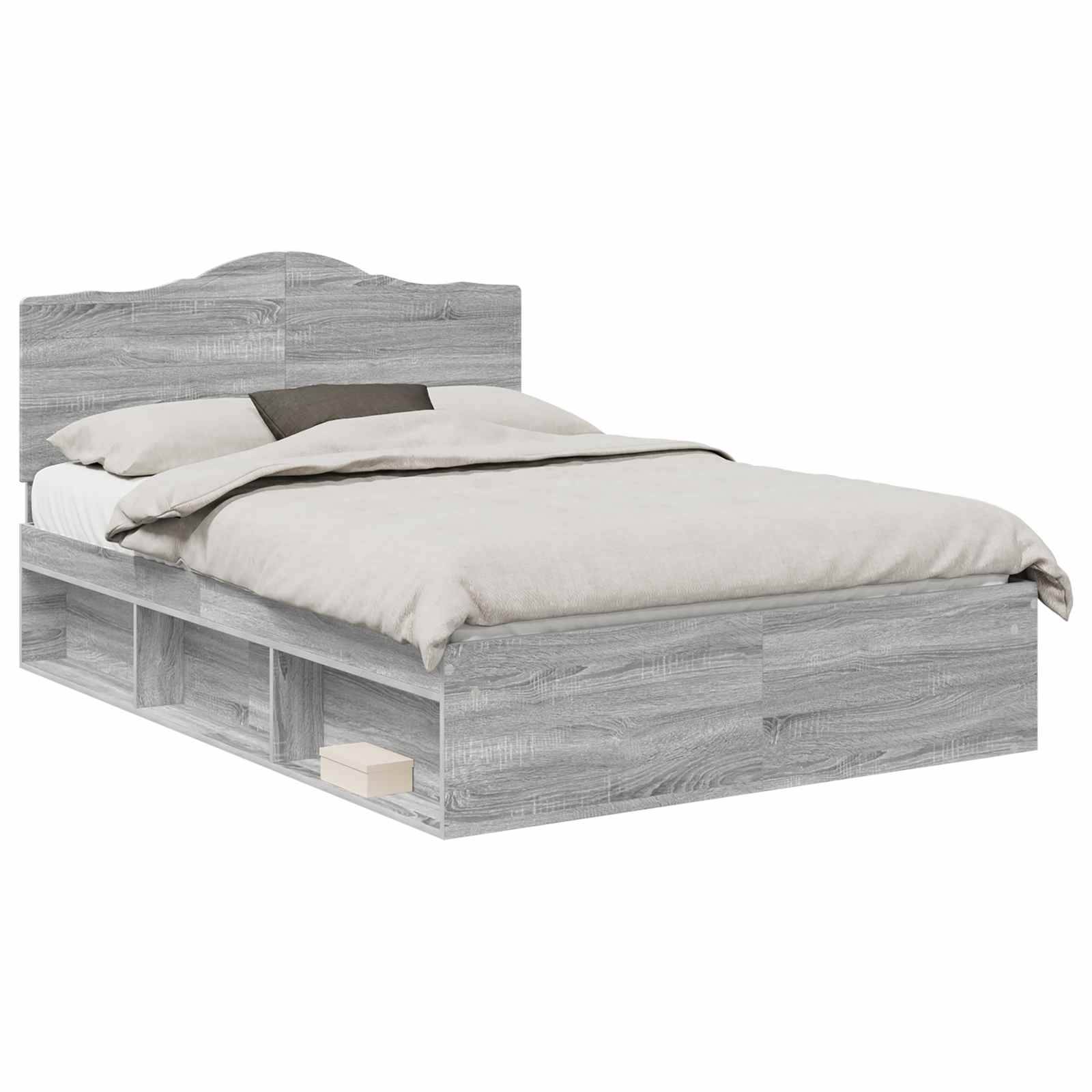 Ein grauer Holzplattformbett mit hohem Kopfteil, ausgestattet mit Aufbewahrungsschubladen und Regalen darunter. Das Bett ist ordentlich mit beigefarbener Bettwäsche bezogen.