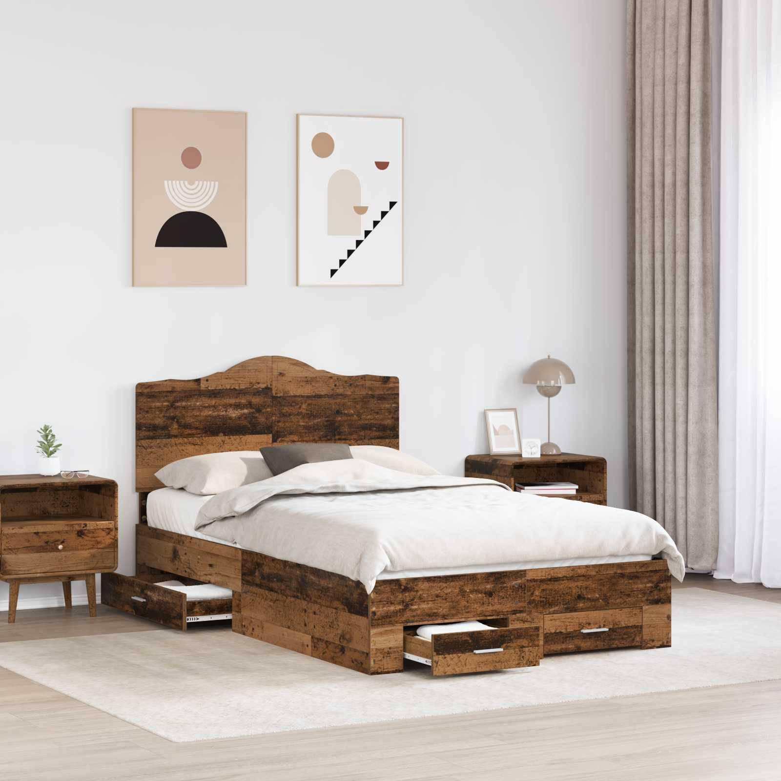 Ein modernes Schlafzimmer mit einem Holzbettrahmen mit integrierten Schubladen, begleitet von zwei hölzernen Nachttischen, minimalistischer Kunst und einer Lampe.
