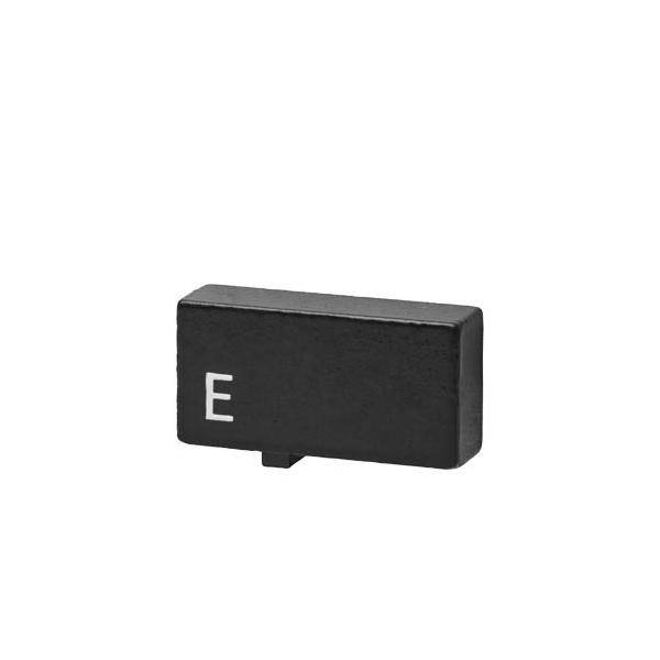 Eine schwarze Taste mit einem weißen Buchstaben 'E' für eine Computertastatur.