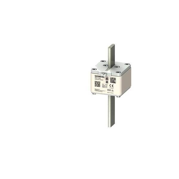 Sicherung mit Metallverbindern und Etikett mit QR-Code und Zertifizierungssymbolen, verwendet für elektrische Sicherheit und Stromunterbrechung.